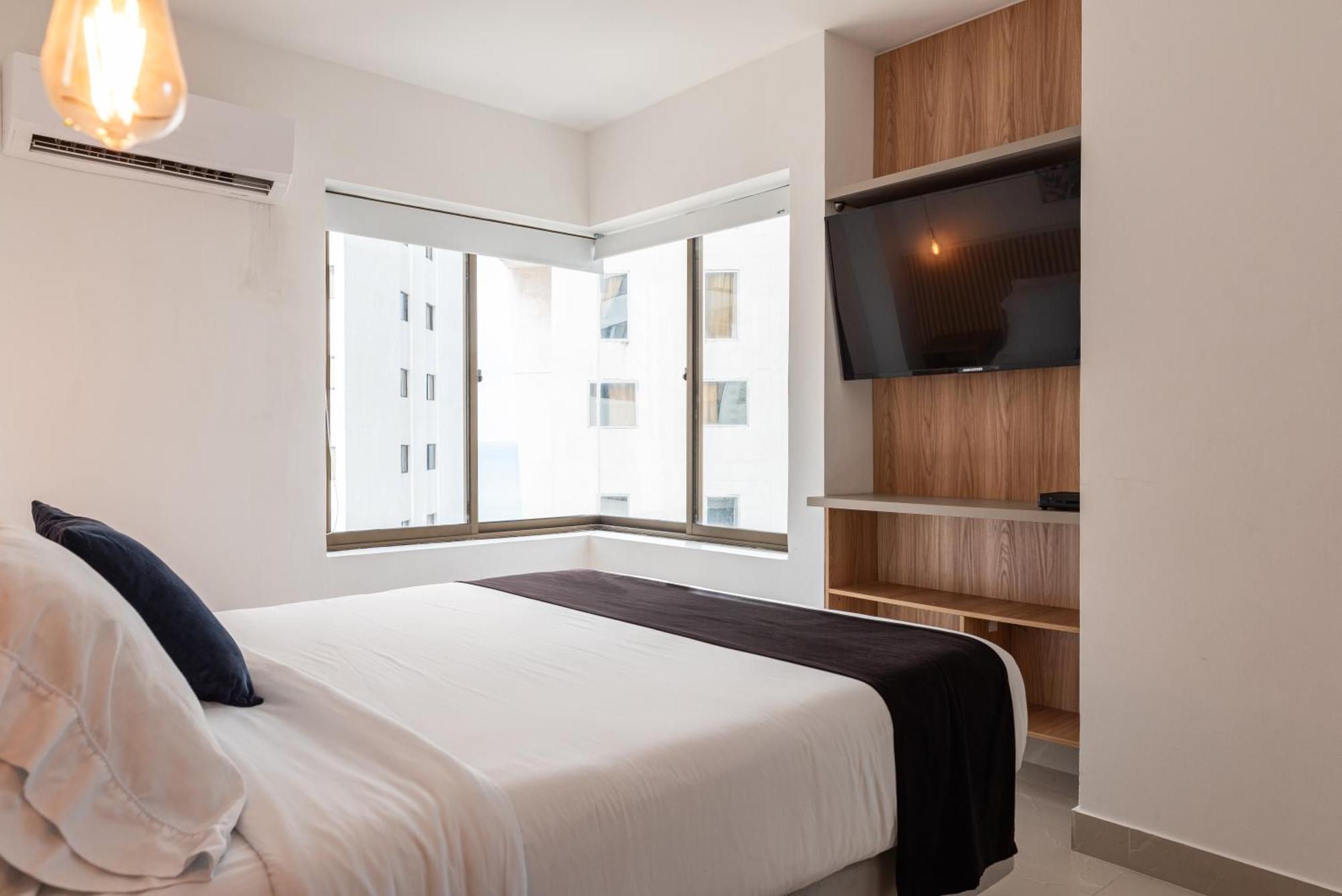 Apartamento En Bocagrande - Piscina, Jacuzzi Y Mar