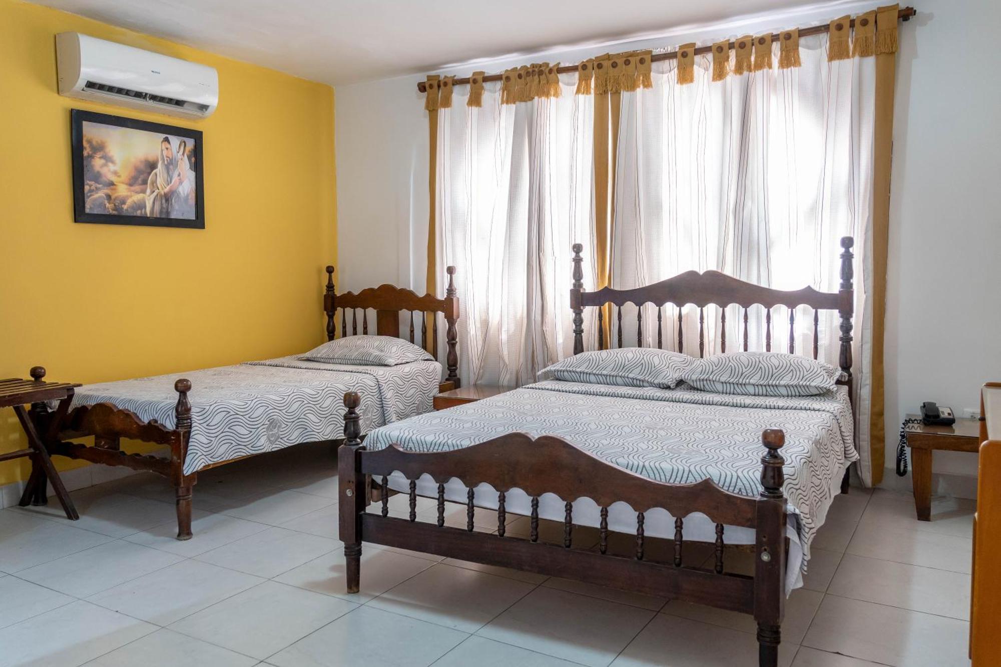 Hotel Veleros