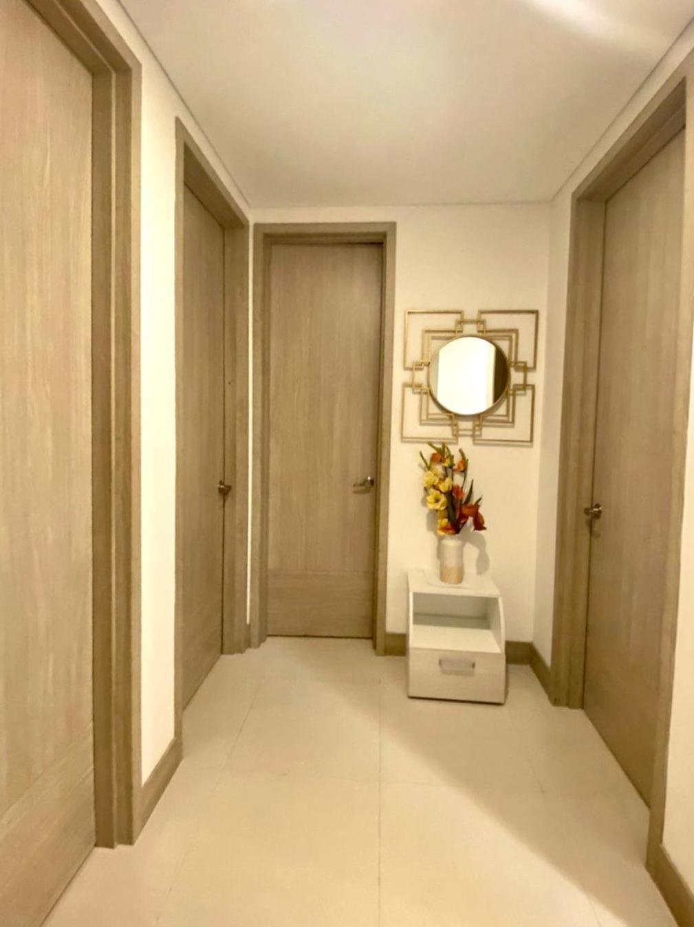 Apartamento Beachfront 3br W 360 Views *