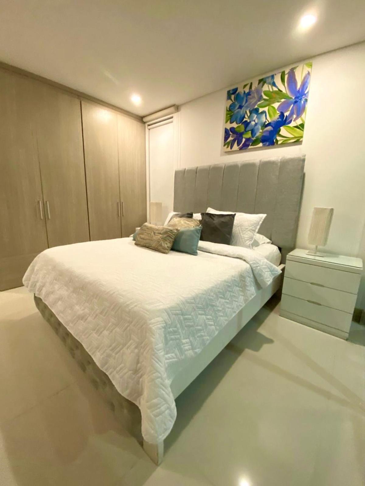 Beachfront 3br W 360 Views