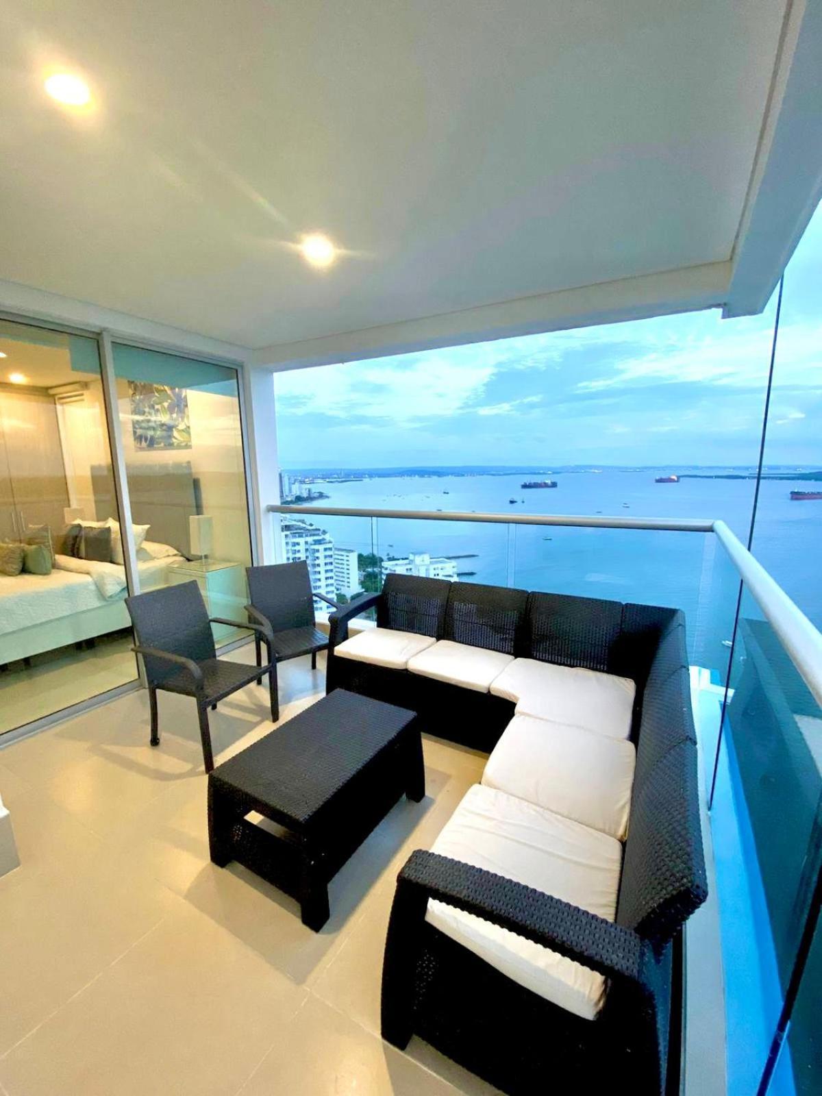 Beachfront 3br W 360 Views Cartagena