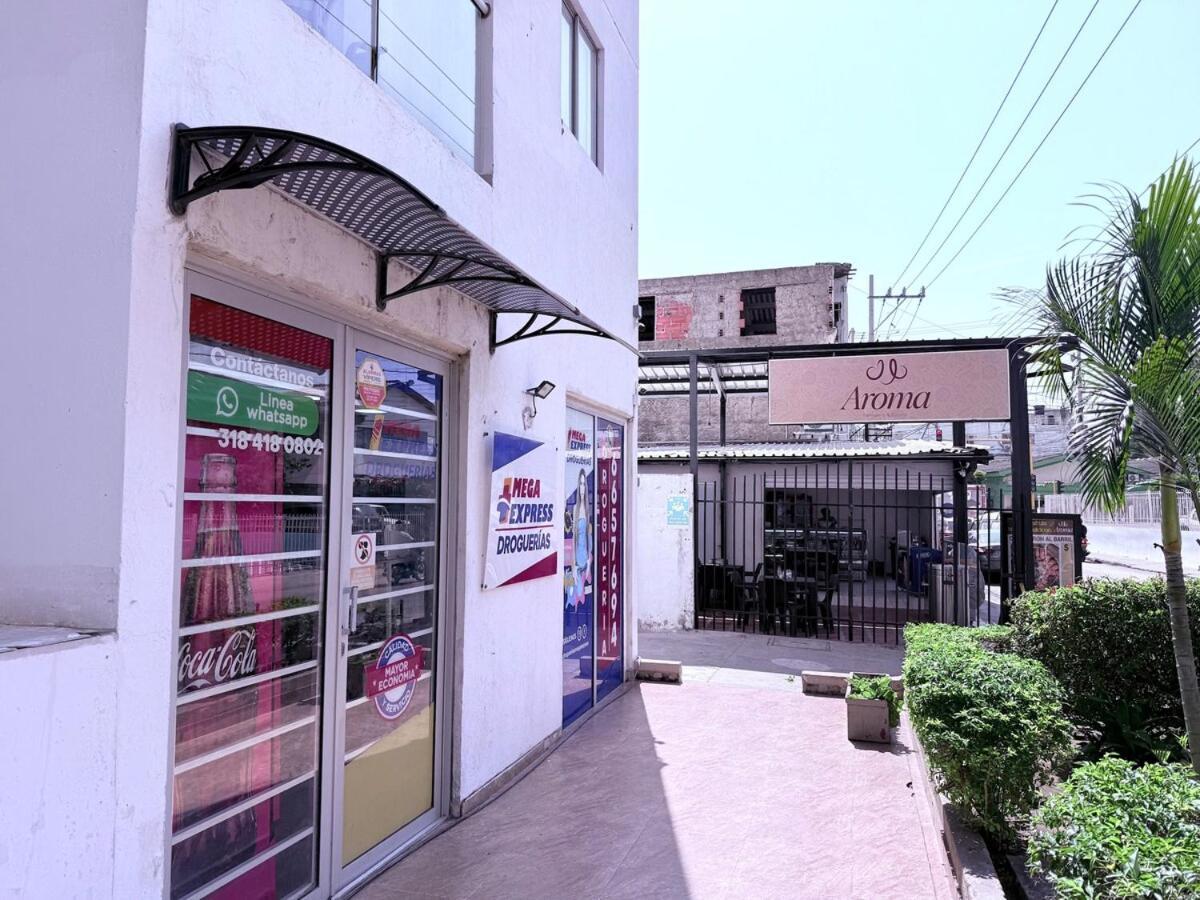 Luxury Ctg Near Cold Ac & Hot Water