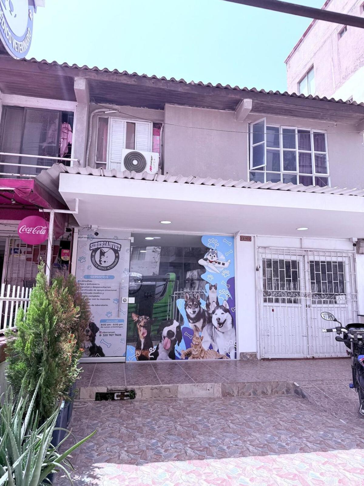 Luxury Ctg Near Cold Ac & Hot Water *