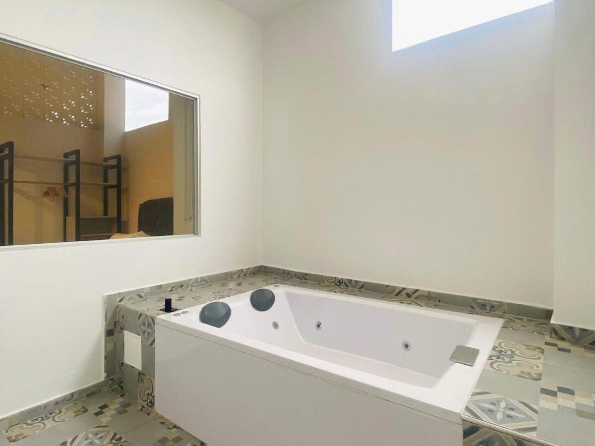 Muralla By Wynwood House *