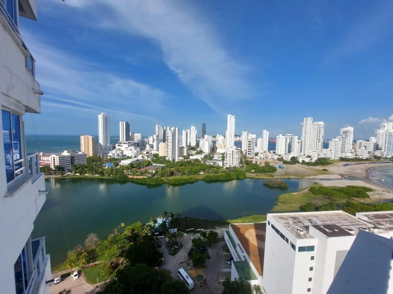 Apartamento Vista Al Mar Y Piso 20 *