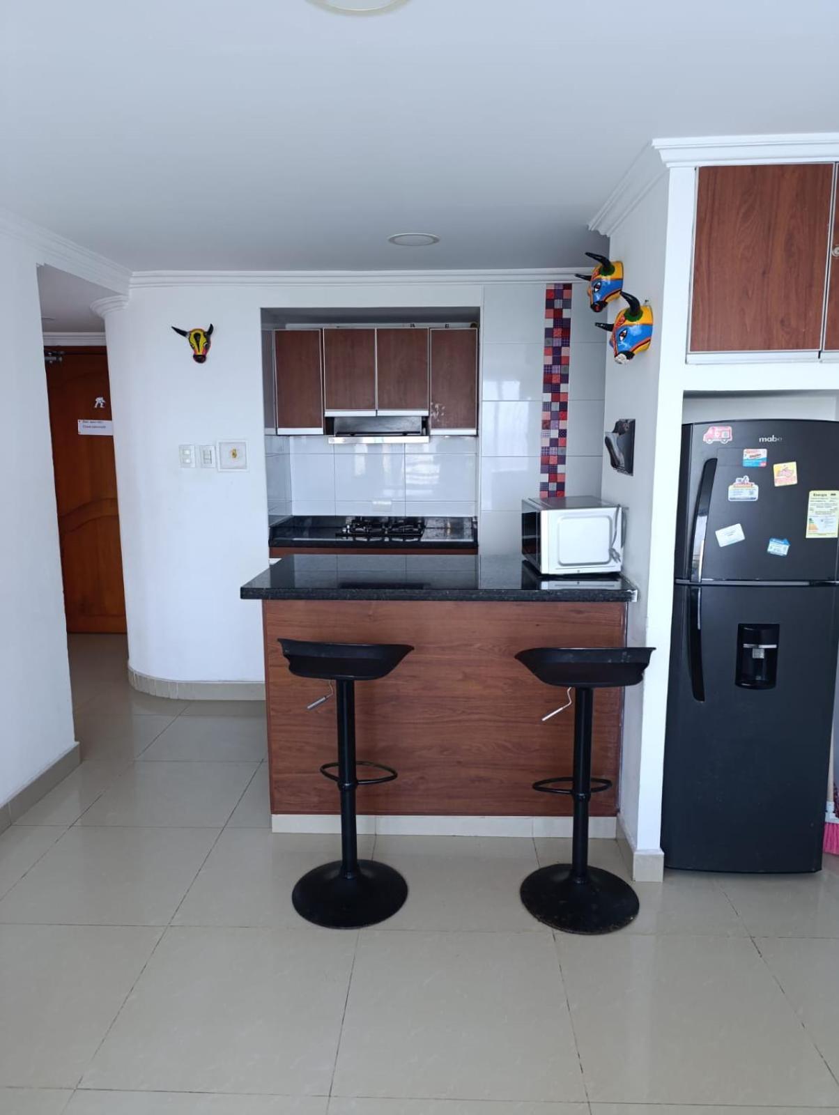 Apto Piso 10 Vista Hermosa Al Apartamento