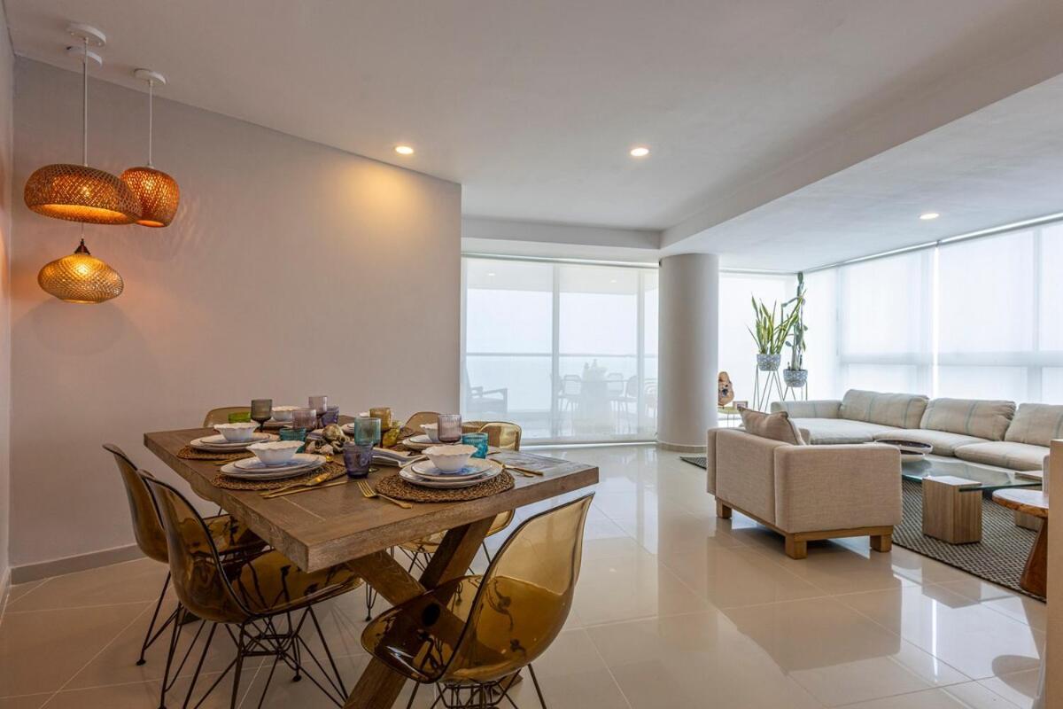 Luxurious Beachfront 3br, Pool & Ocean Views *