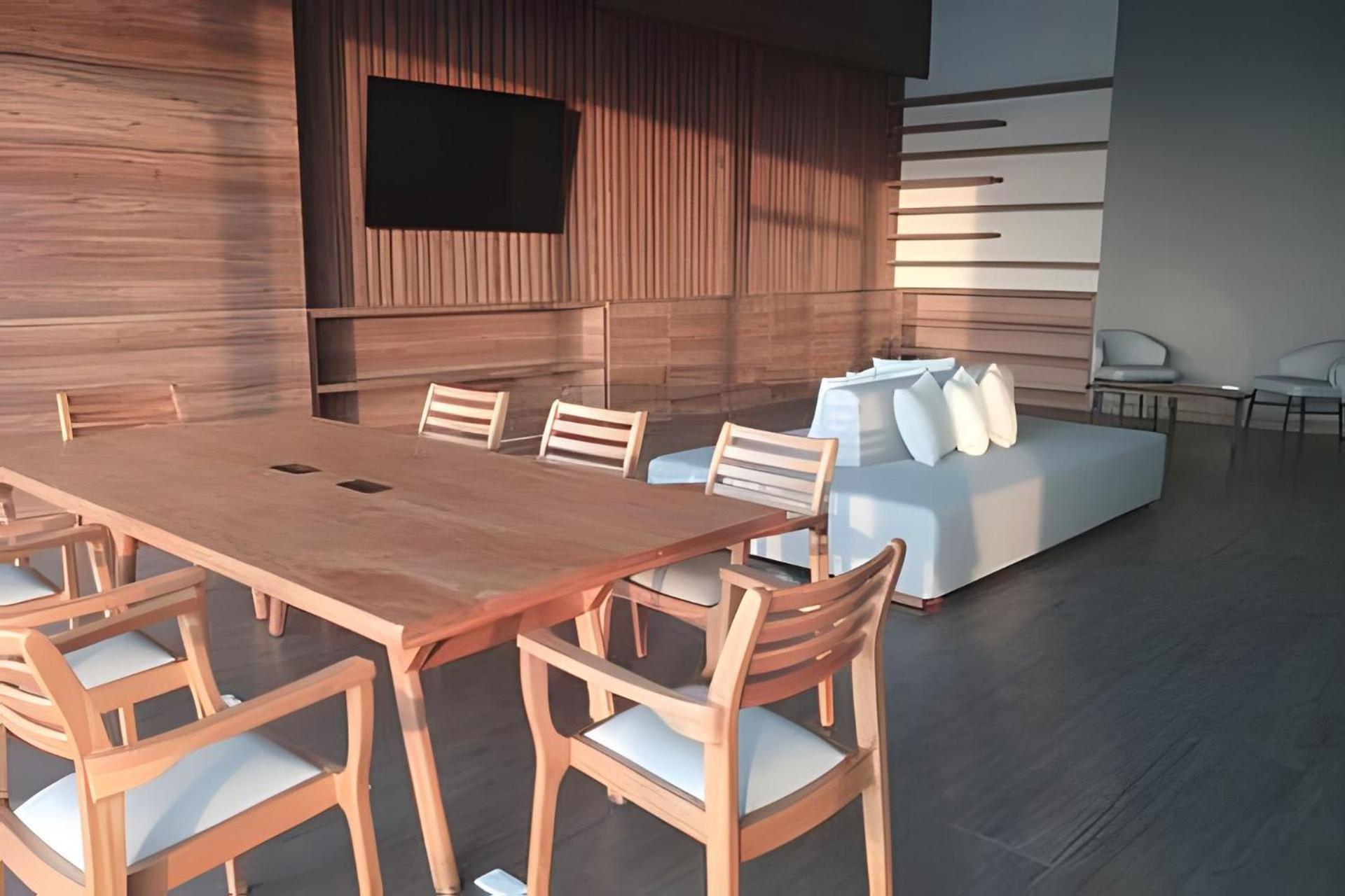 Luxury With Ocean Y Walled Views *