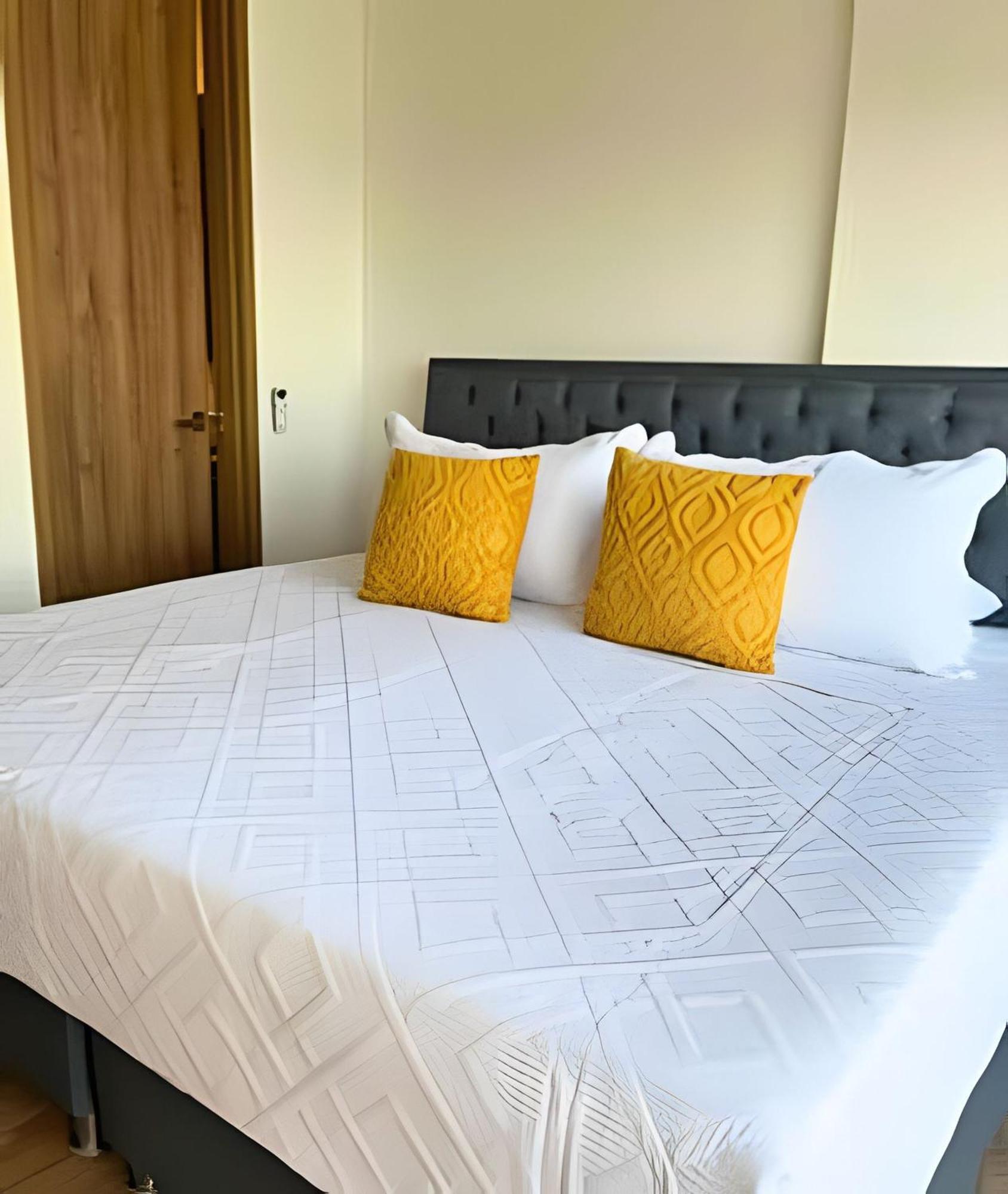 Stuning View To Walled & Beach, King Size Bed Apartamento