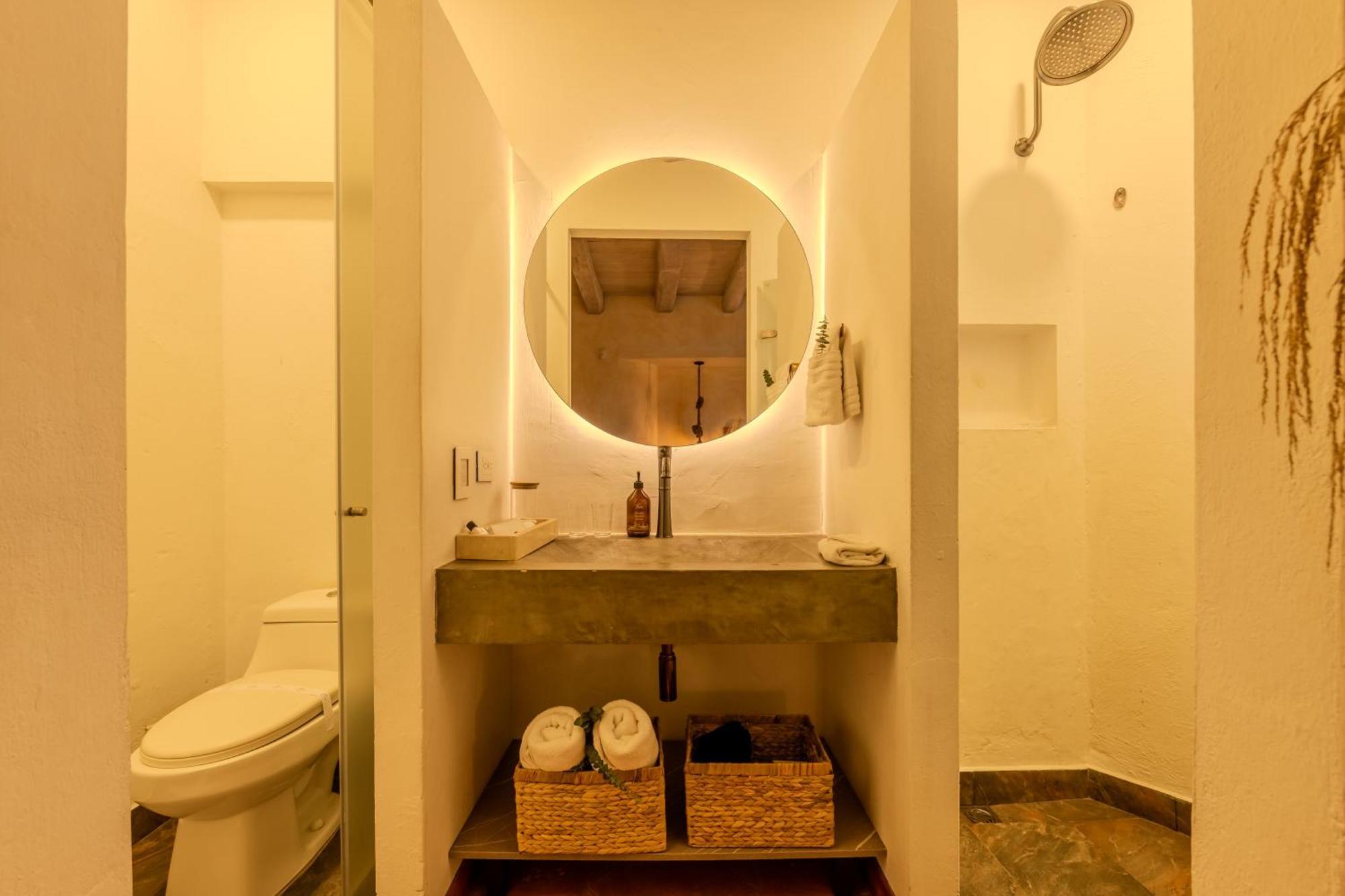 Moet Boutique Adutls Only Hotel