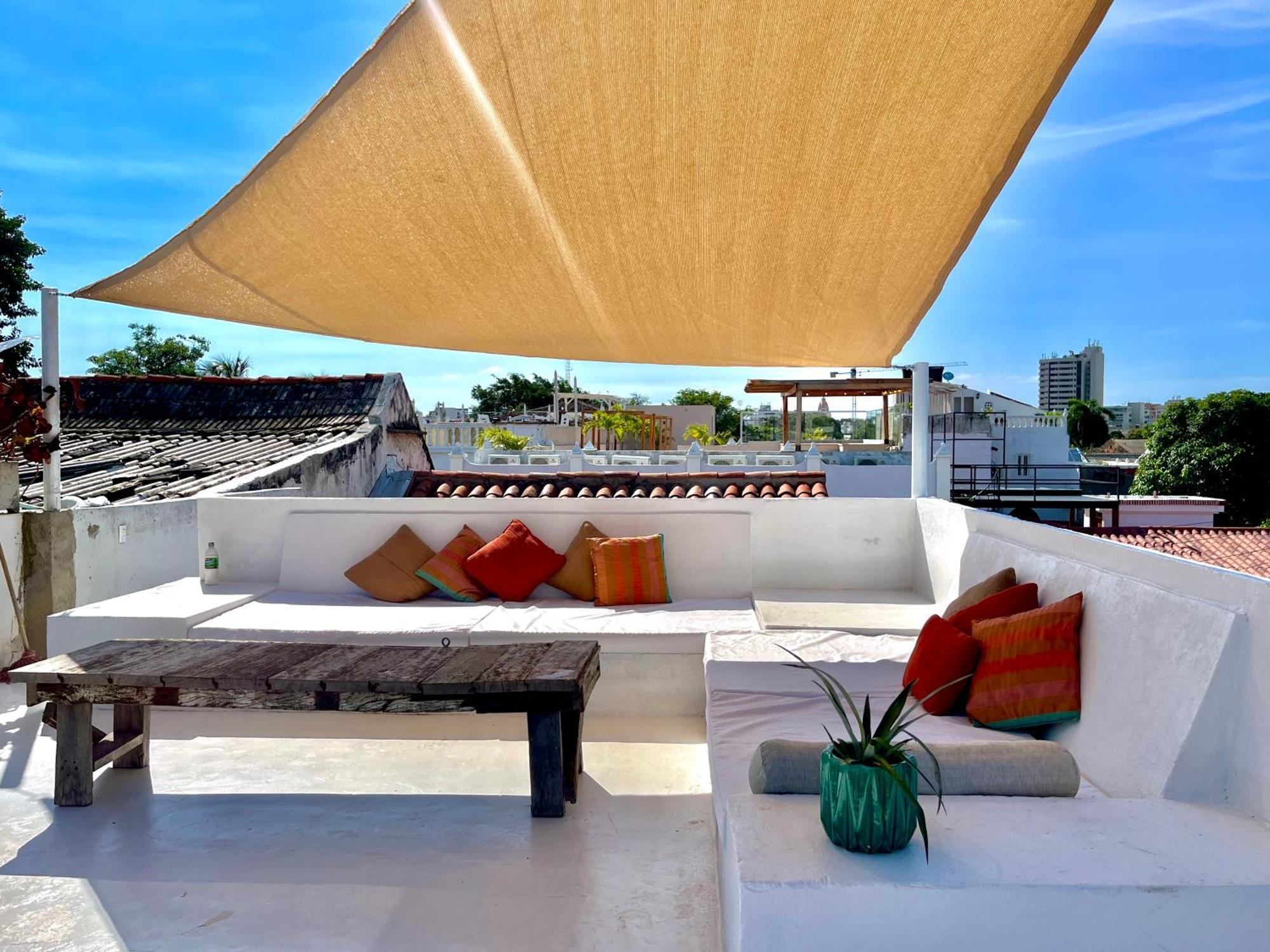 By Calamari Homes - Casa Aura Victoria Walled