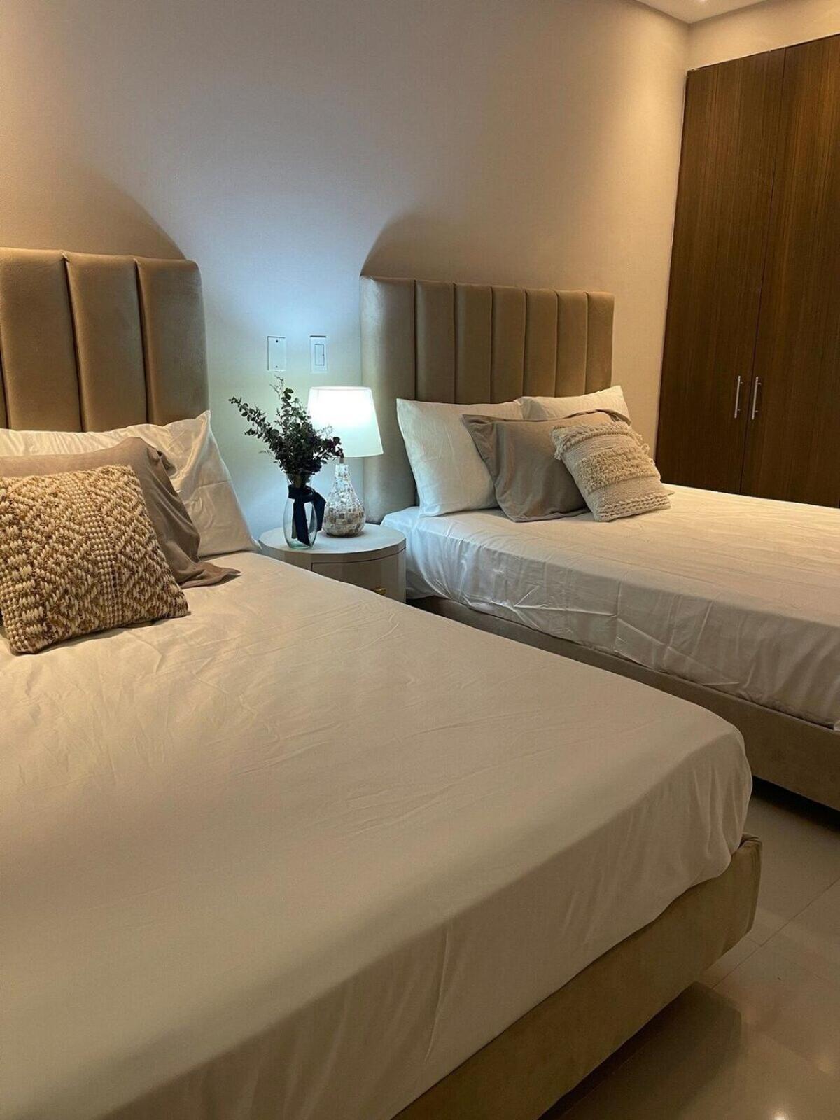 Mistral Exclusive Oceanfront With Balcony Apartamento *