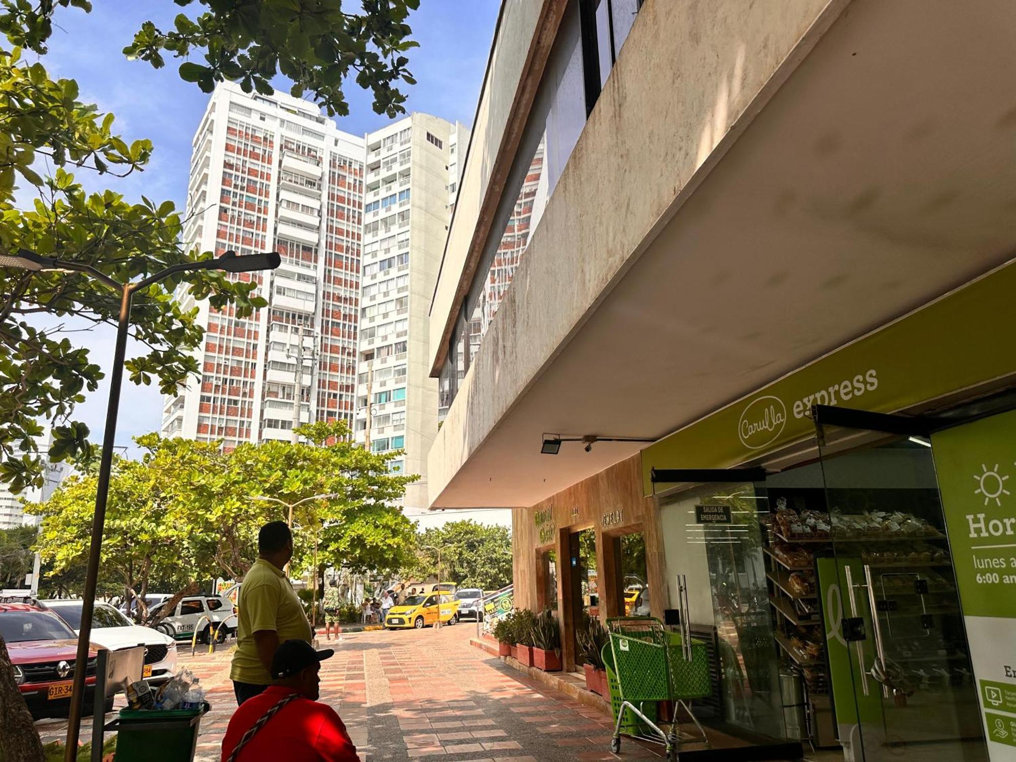 Piso Alto, Cerca Hilton Y Dan Carton Salida Al Mar Apartamento