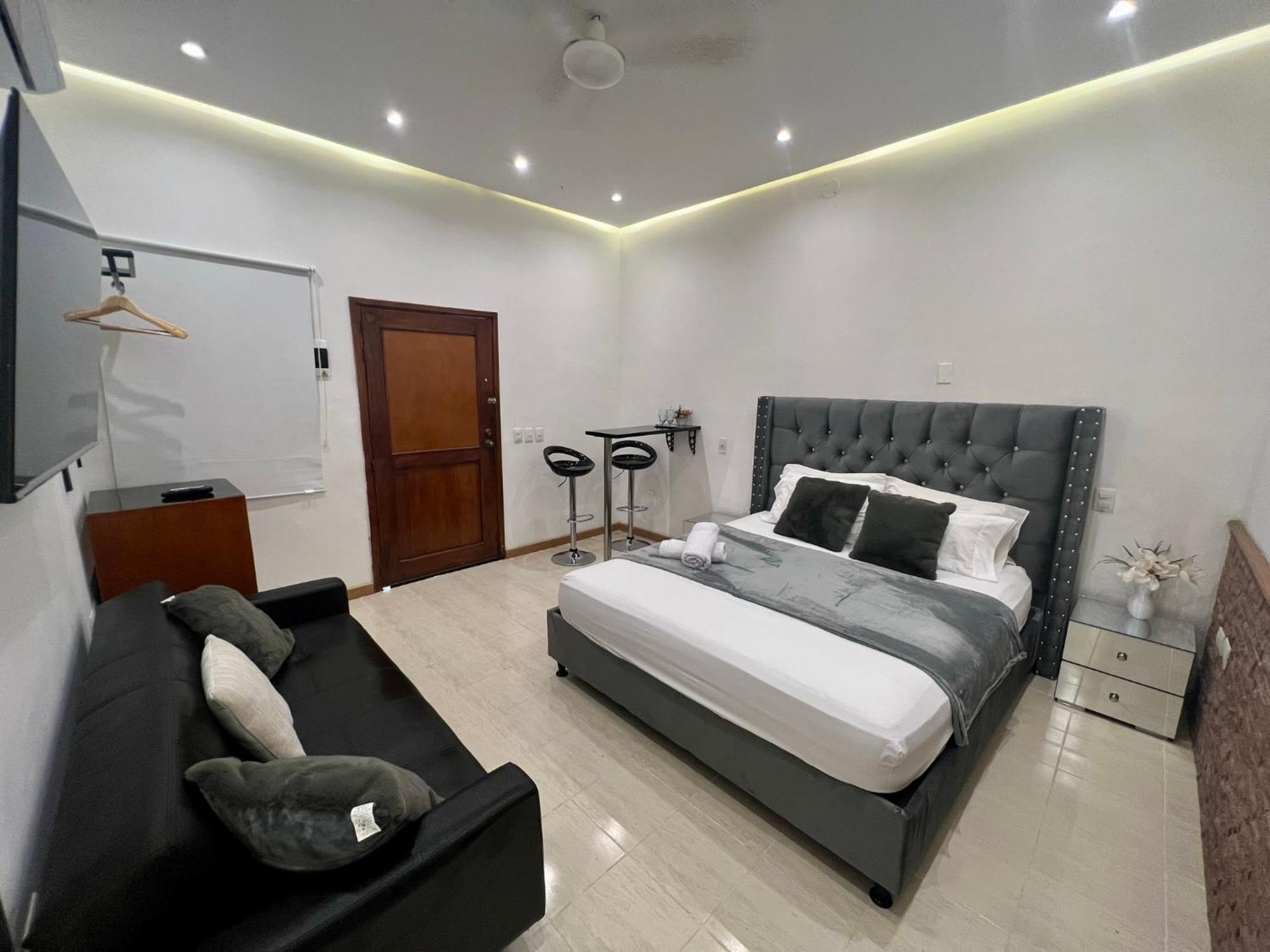 Habitación En Barrio Pie De La Popa