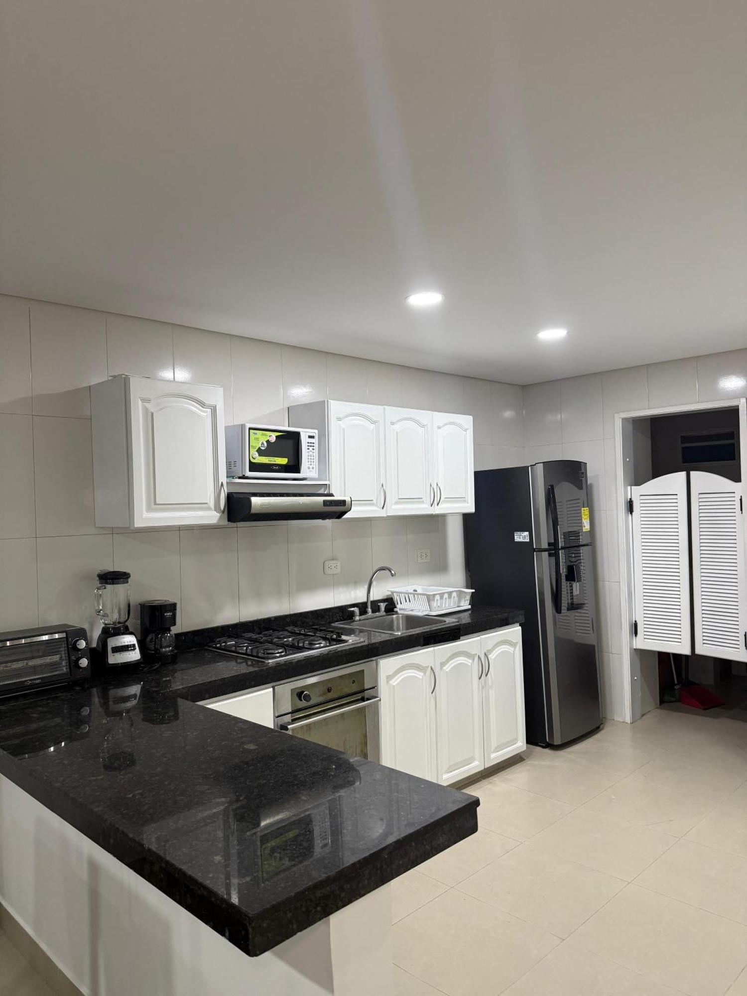 Apartamento 2 Amoblado 703a