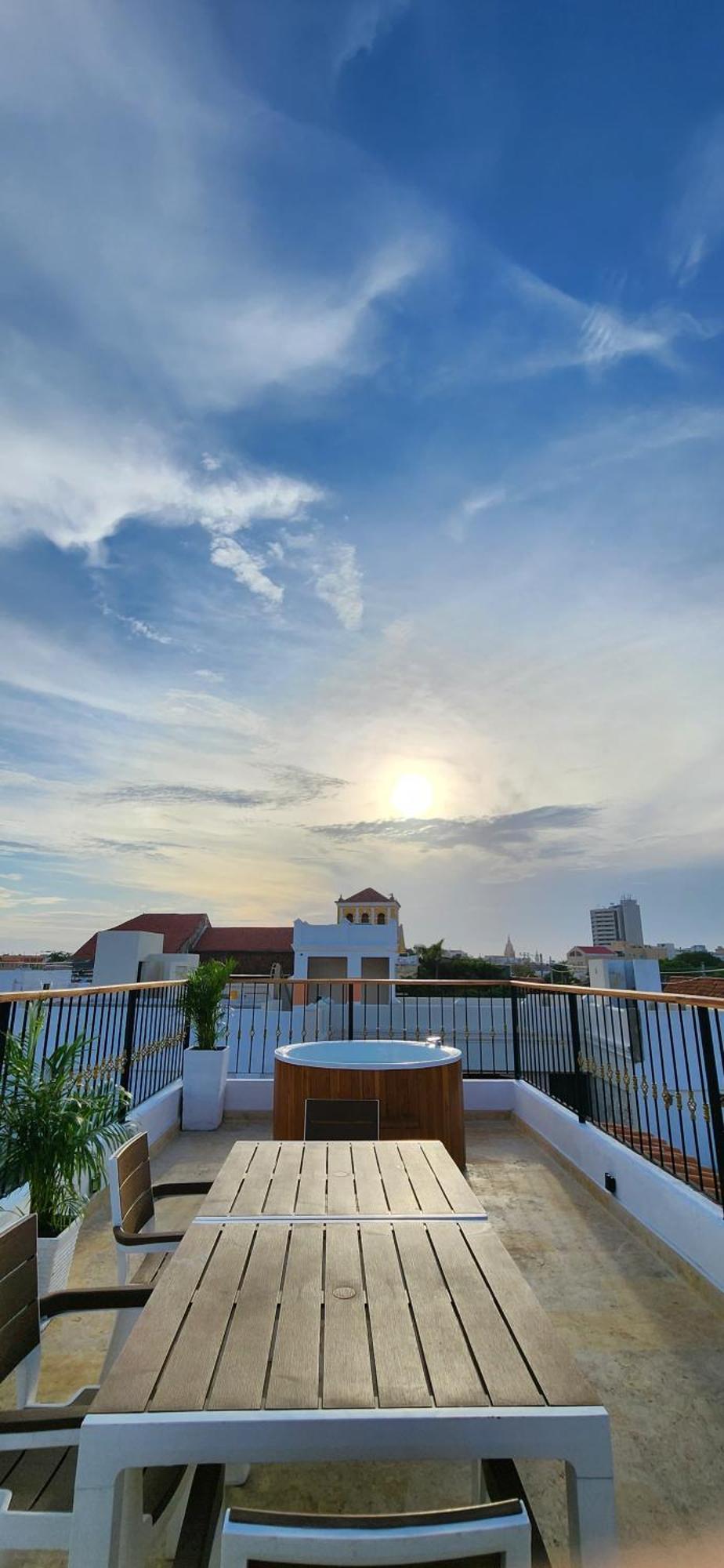 Casa Migueli - Lujosa Casa Colonial Con Jacuzzi En Terraza - Cartagena
