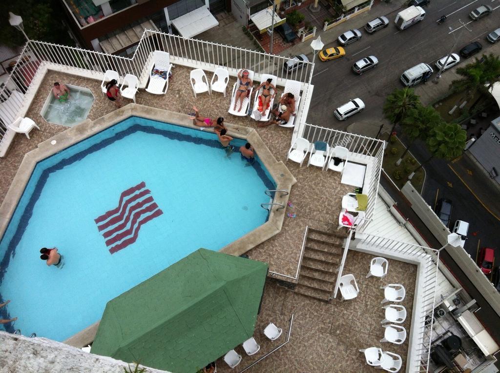 Escape Plaza