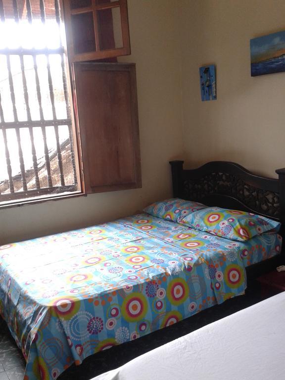 Hostal Casa Viena *
