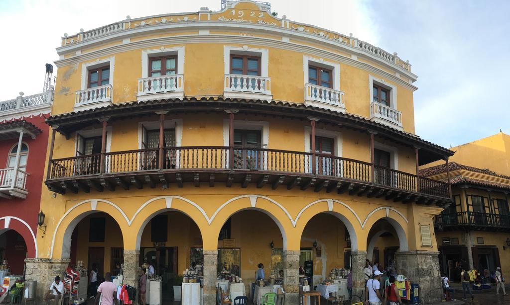 Hotel Torre Del Reloj