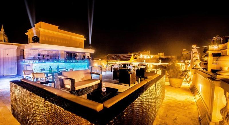 Hotel Torre Del Reloj