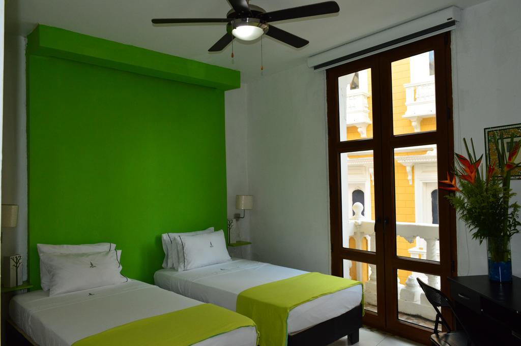 Hotel Torre Del Reloj 3*