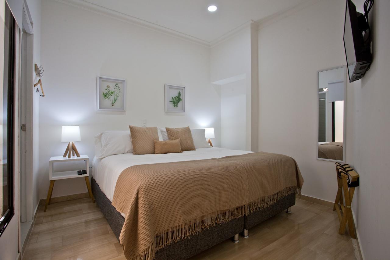 Mucura & Hotel