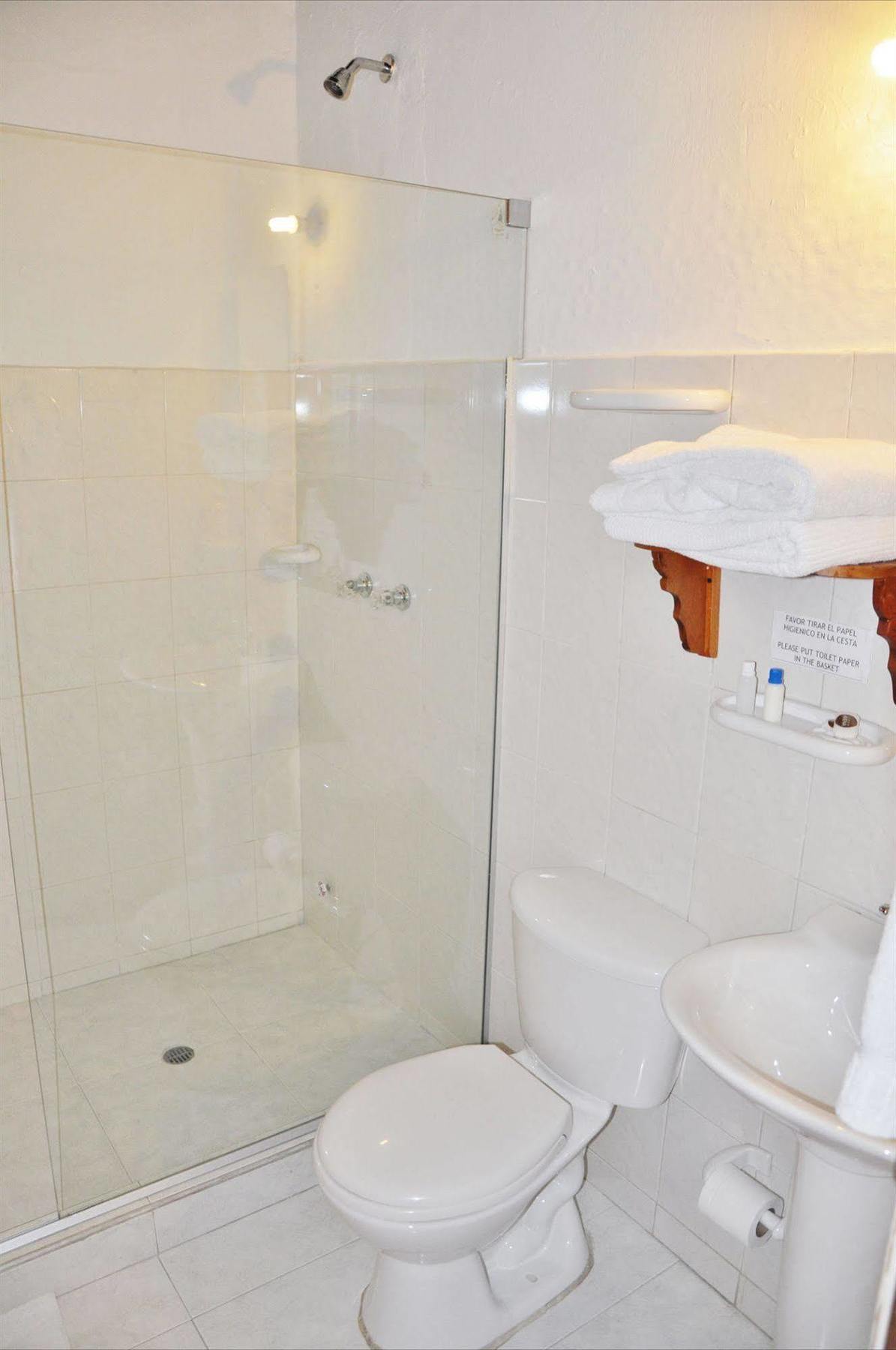 Puertas De Hotel 3*
