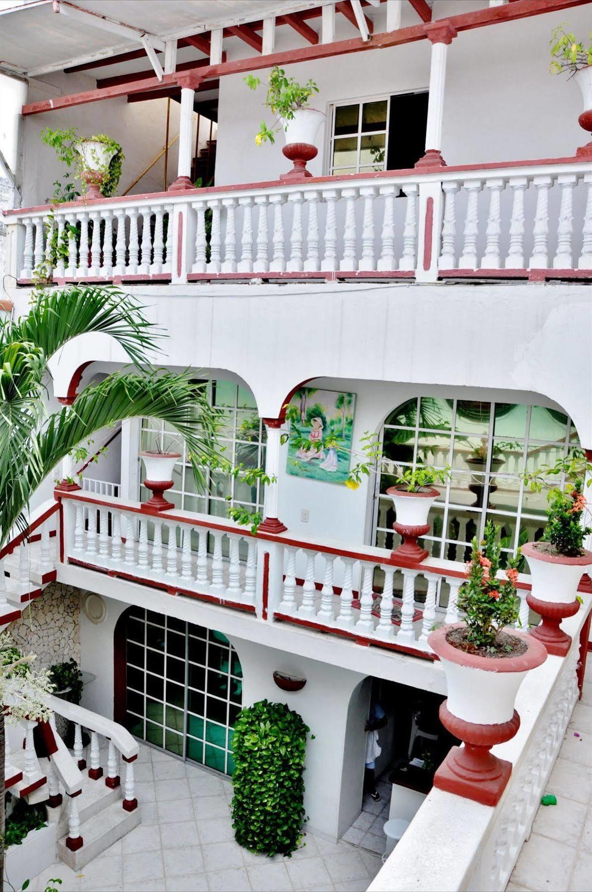 Hotel Casa Eden 2*