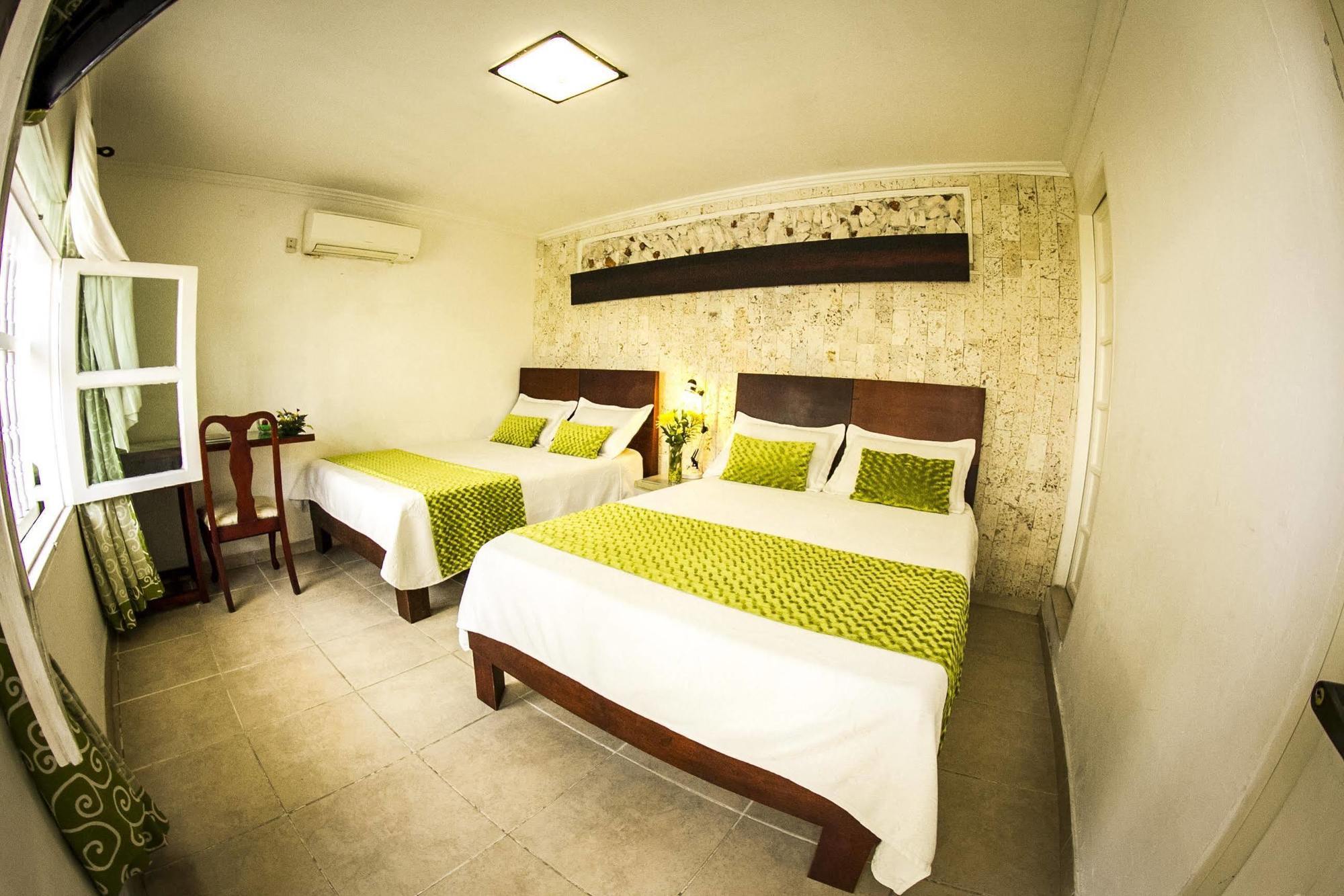 Hostal Marlin *