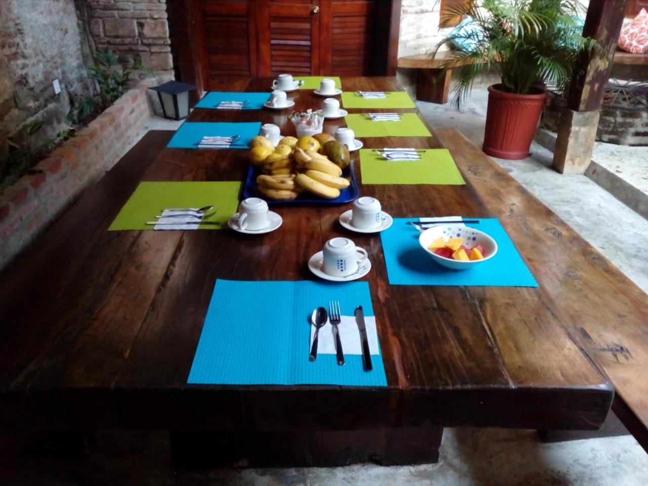 Bed & Breakfast Friends To Be