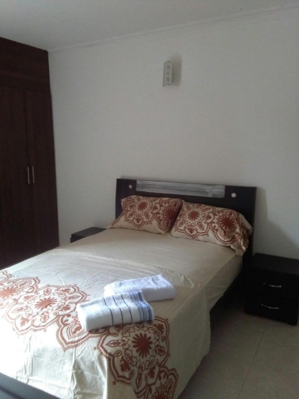 Habitación en casa particular Edificio Rincon De Marbella Apt 103