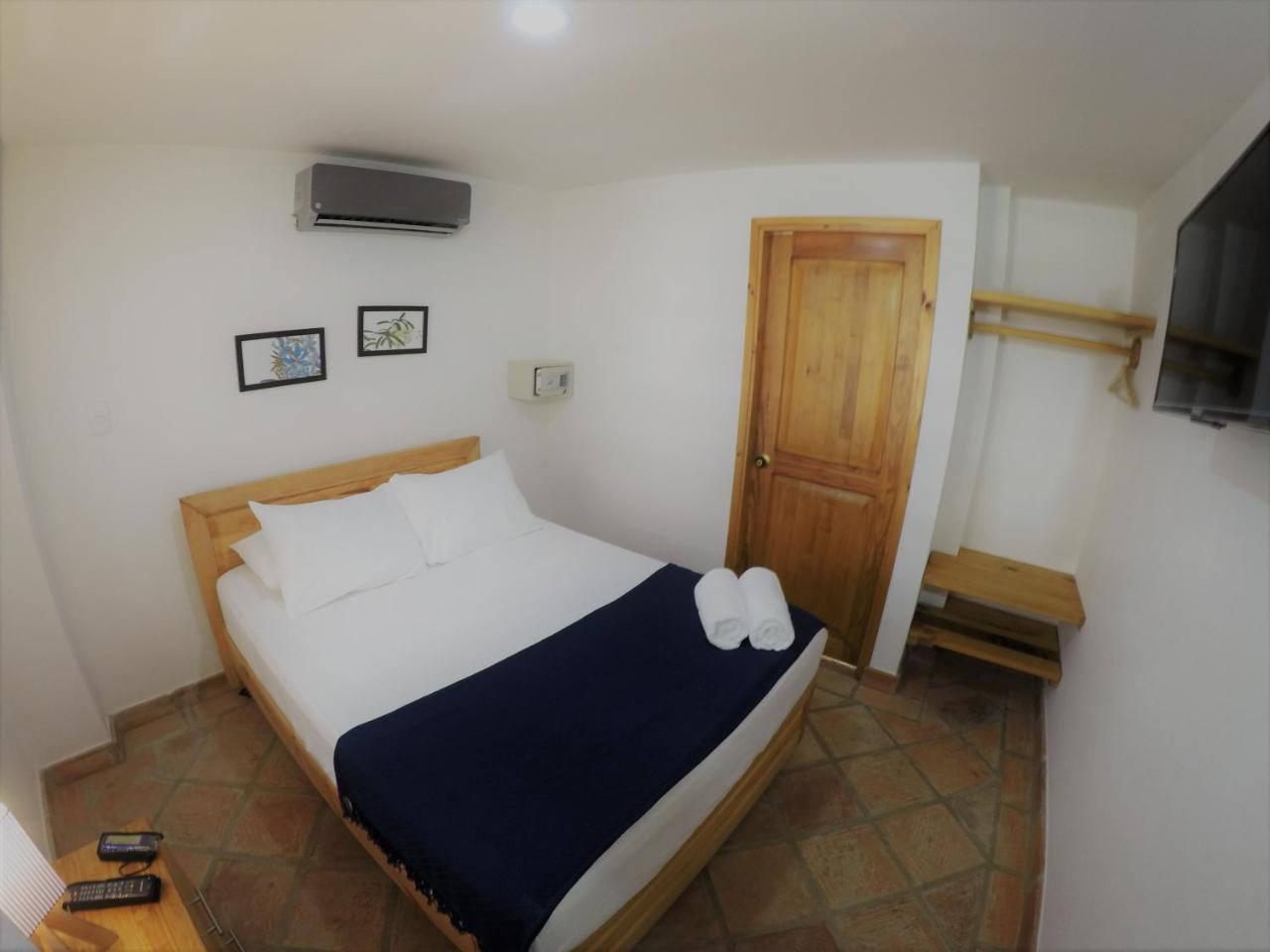 One Day Hostal *