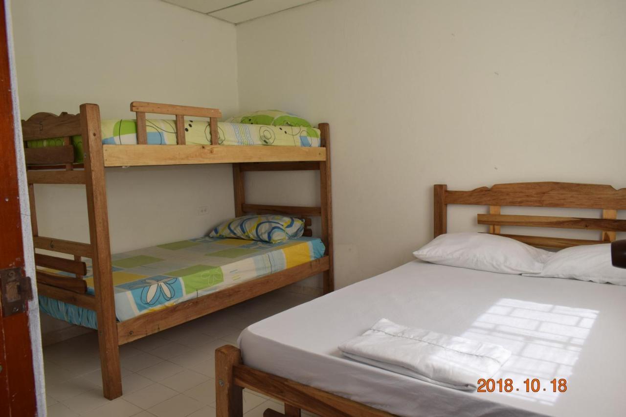 The Three Dog's House Torices Hostal Cartagena