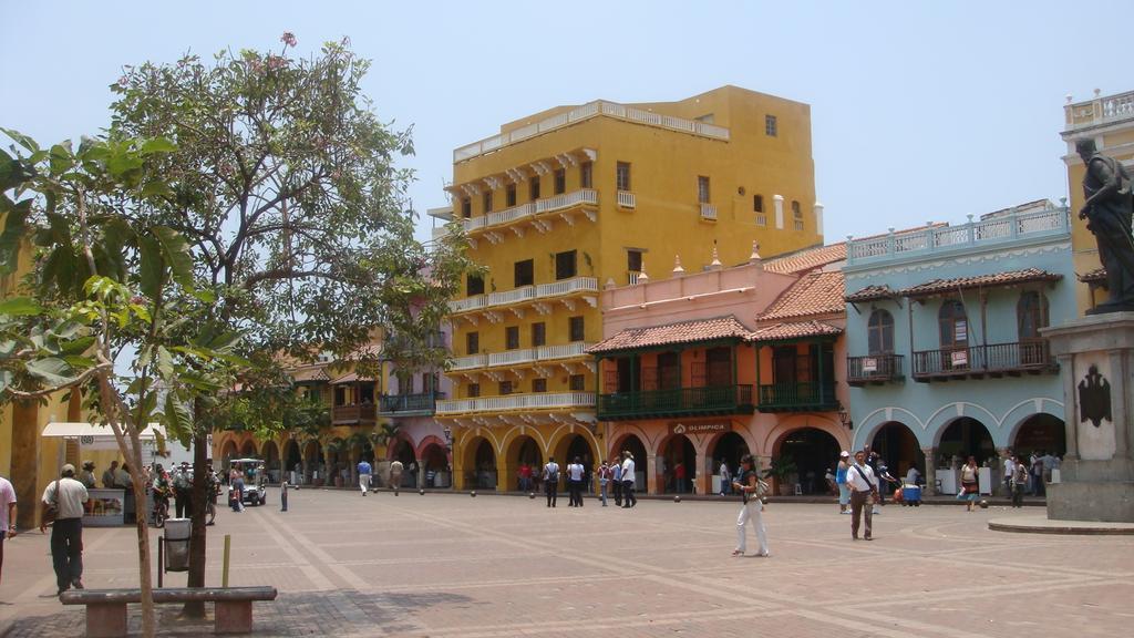 Hotel Torre Del Reloj