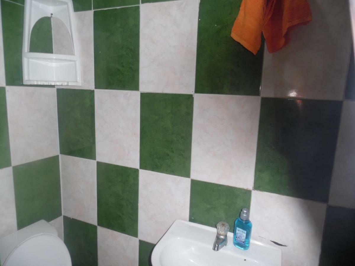 Lenora Guest house *