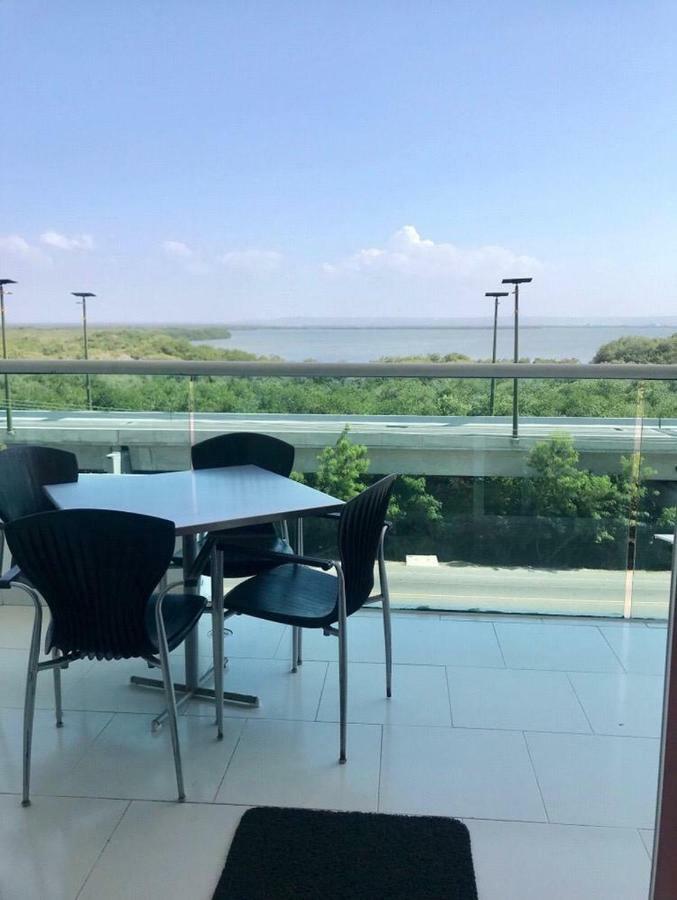 Morros Playa Edificio Frente Al Mar 1 Apartamento *