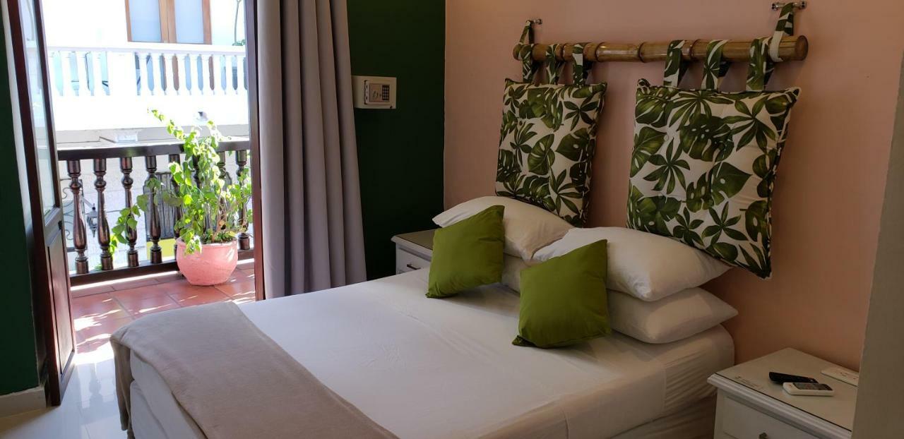 Ofihotel Jungle