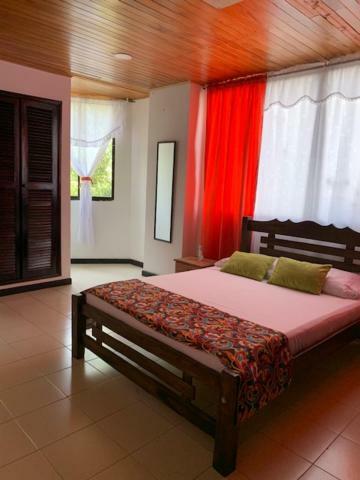 Apartamento Bueno, Bonito Y Barato *