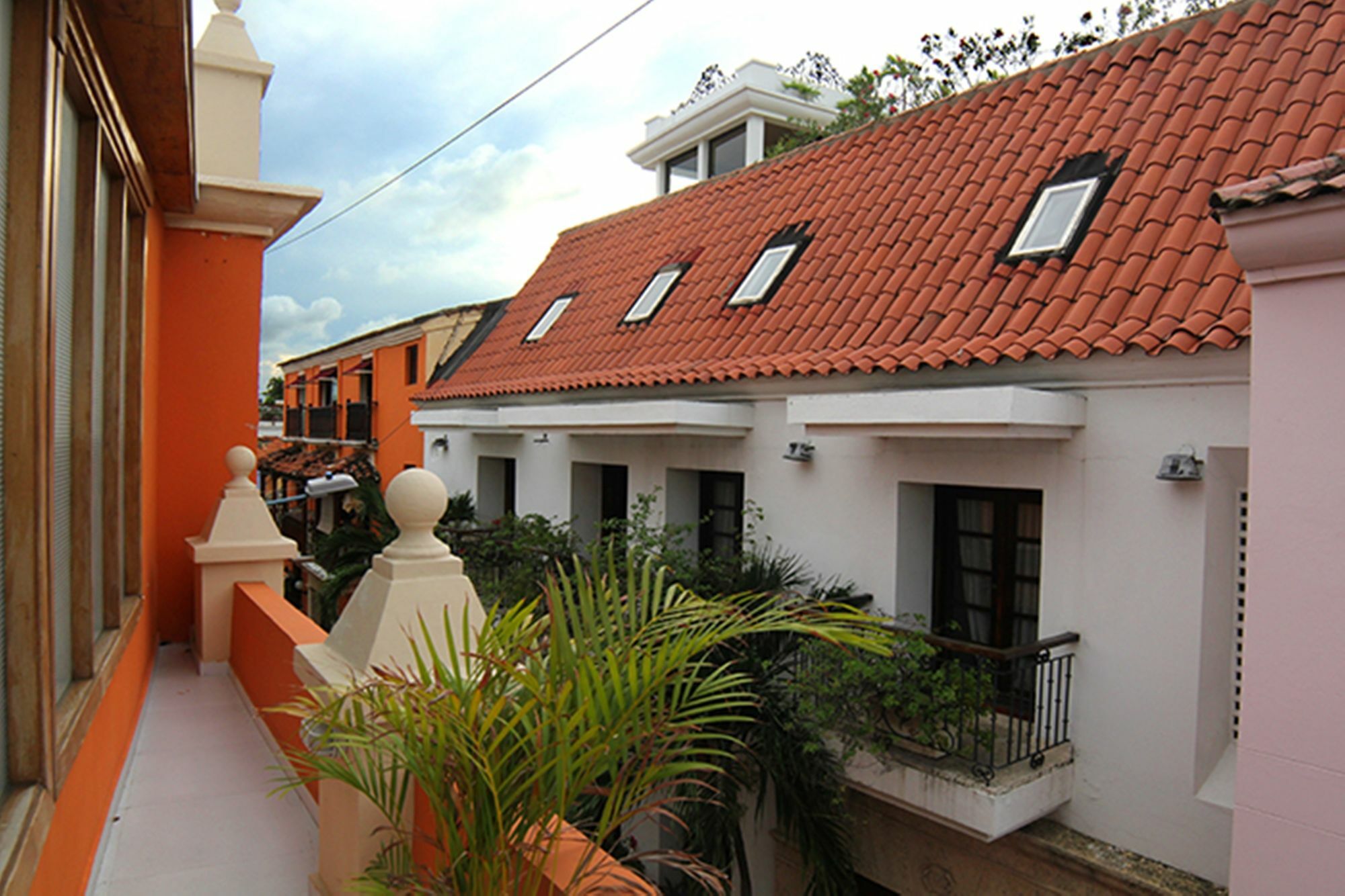Nautilus Plaza Hotel Hotel