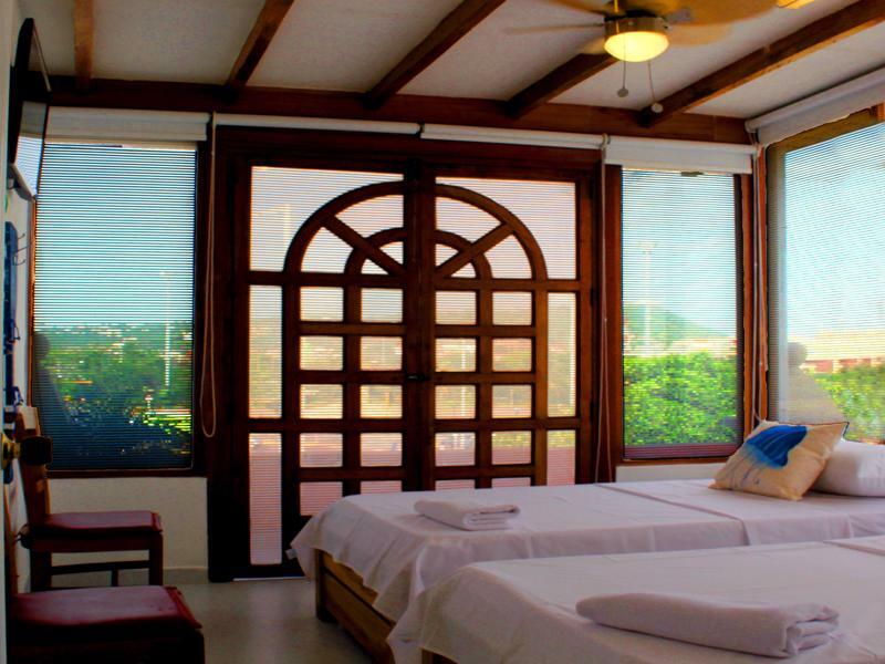 Nautilus Plaza Hotel Hotel 4*