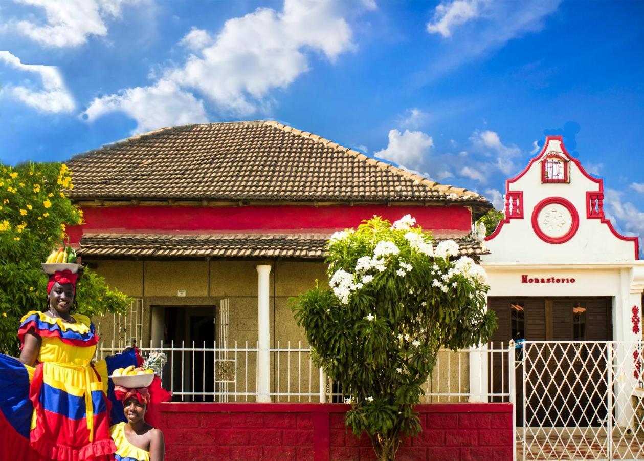 Monasterio Hostal *