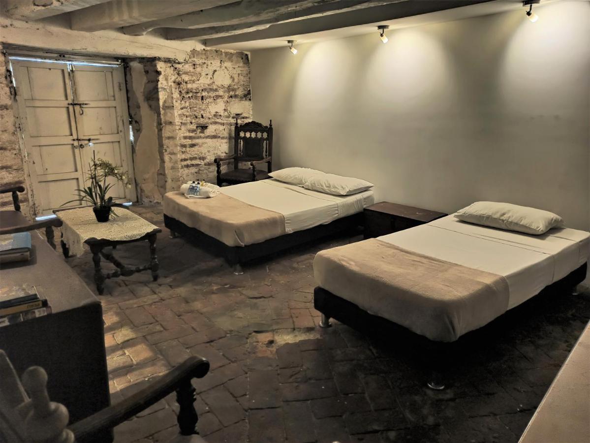 Be Lounge Hostal *