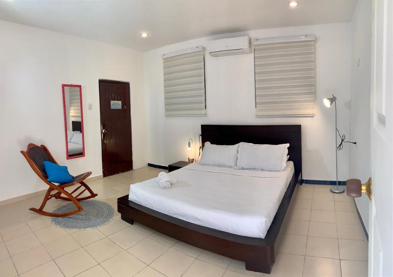 One Day Hostal *