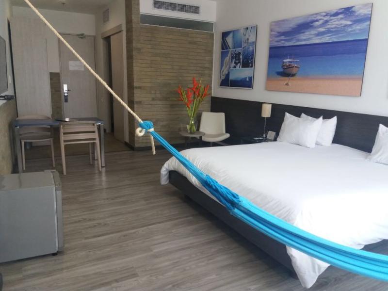 Viaggio Puerto De Mamonal 4* Cartagena