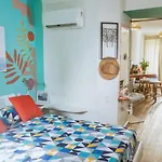 King\'S Apartments 202