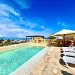 By Calamari Homes - El Porvenir 404 Walled City