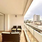 Apartasuit Cartagena Beach, Barrio Crespo Cerca Del Aeropuerto