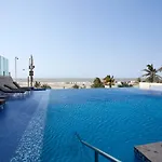 Bello Apartamento Dentro Del Hotel Radisson Ocean Pavillion