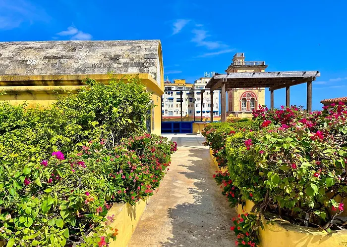 By Calamari Homes - El Porvenir 404 Walled City
