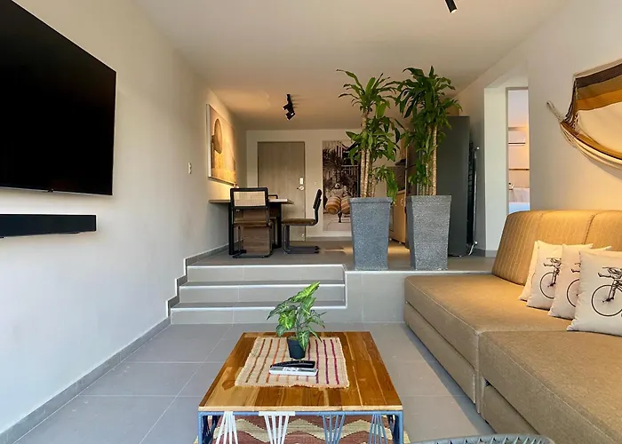 Serene Bay By Wynwood House